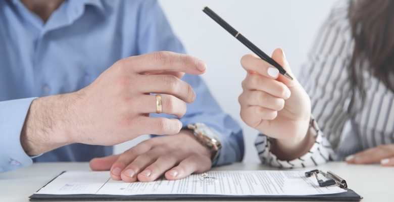 Family Law: Key Considerations in Divorce Cases